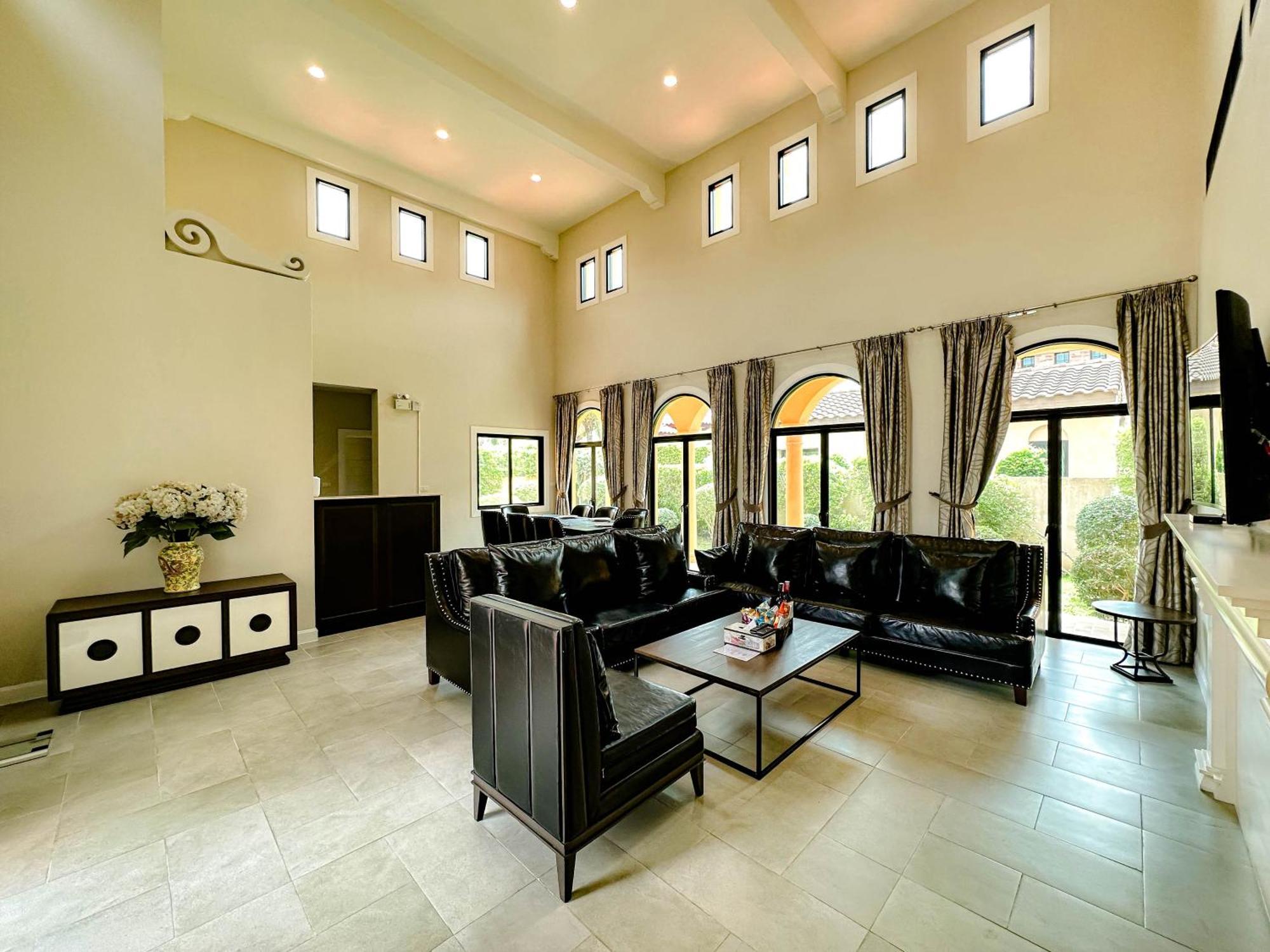 Chivani Pattaya Ngoại thất bức ảnh